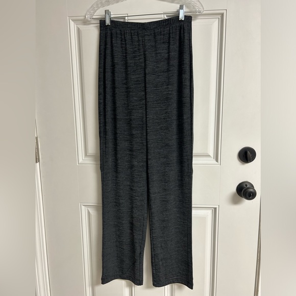 Chicos Travellers Essential Heather Gray Straight Leg Pant Size 1 - Picture 1 of 5